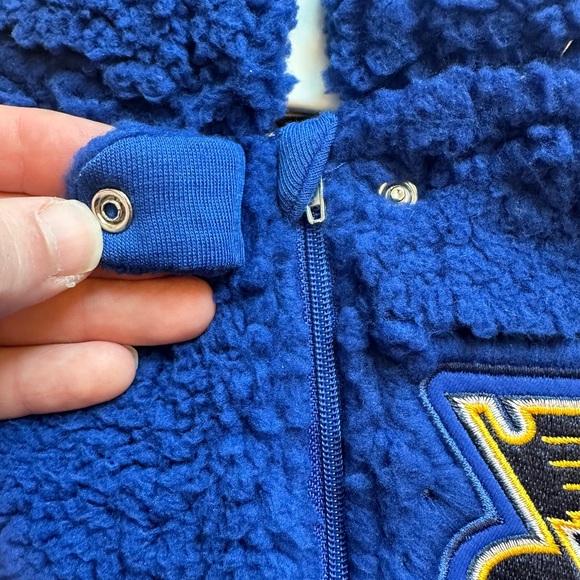 New!!! NHL St.Louis Blues 0-3 Months onesie - Picture 4 of 7